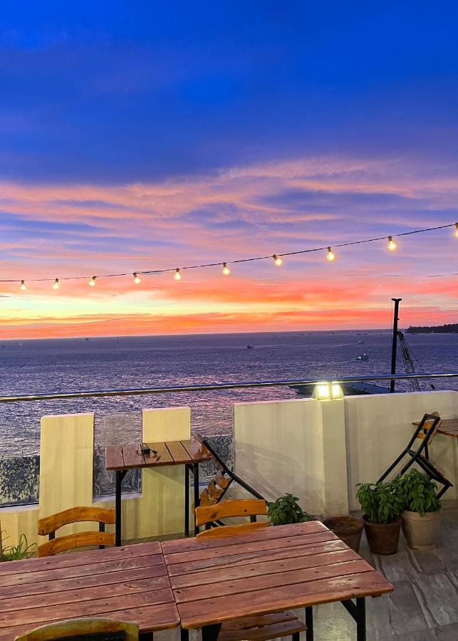 Navarro Hotel Caticlan Εξωτερικό φωτογραφία